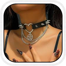 Gargantilla Collar Corazón Pinchos - Estilo Gótico para Mujer