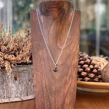 Collar de Piedras Naturales para Mujer - Elegancia y Estilo