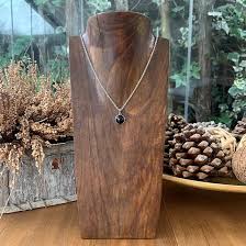 Collar de Piedras Naturales para Mujer - Elegancia y Estilo