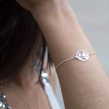 Pulsera Mapamundi Wanda Plata - La Compañera Perfecta para Viajes