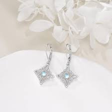 Pendientes Nudo de Bruja - Elegancia y Estilo para Mujeres