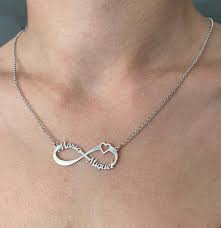Collar Infinito Nombre Personalizado en Plata - Un Regalo Único