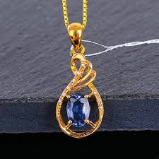 Collar de Oro para Mujer con Zafiro - Elegancia y Estilo