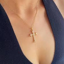 Collar Colgante Cristiana Hipoalergénica - Elegancia y Fe