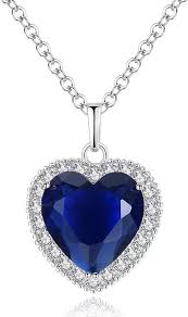 Collar Corazón de Titanio AILUOR - Elegancia y Durabilidad