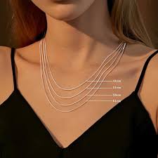 Cadena de Serpiente de Plata para Mujer - Elegancia y Estilo