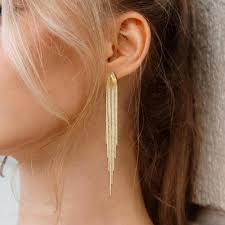 Pendientes Largos Dorados Adramata - Elegancia Durable y Hipoalergénica