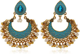 Pendientes de Personalidad: Accesorios Exagerados para Mujeres