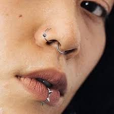 Anillo Piercing Perforación Inferior Pendiente - Elegancia y Estilo