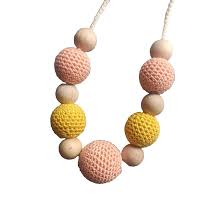 Collar de Lactancia: Estilo y Funcionalidad para Mamás