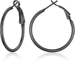 Pendientes de Acero: Elegancia y Resistencia