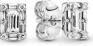 Pendientes Botón Mujer en Plata de Pandora